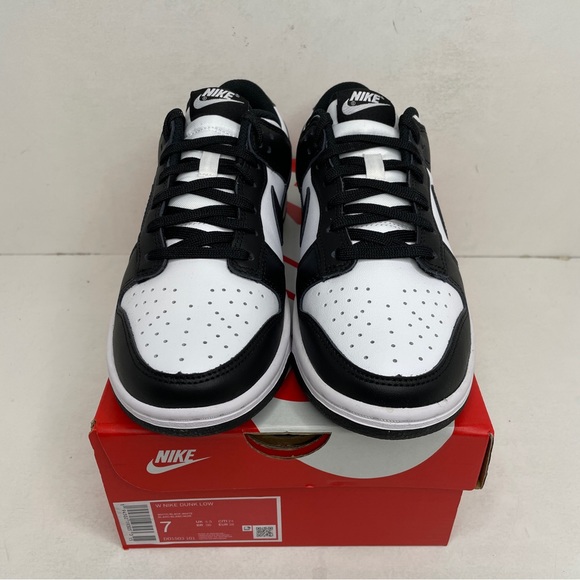 Nike Dunk Low WMNS “Panda/Black White” 2023 - Picture 2 of 4
